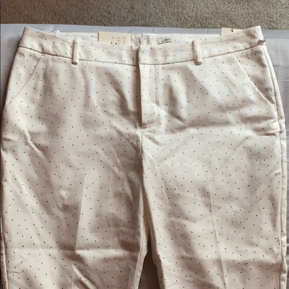 Slim Ankle Mid-Rise Pant